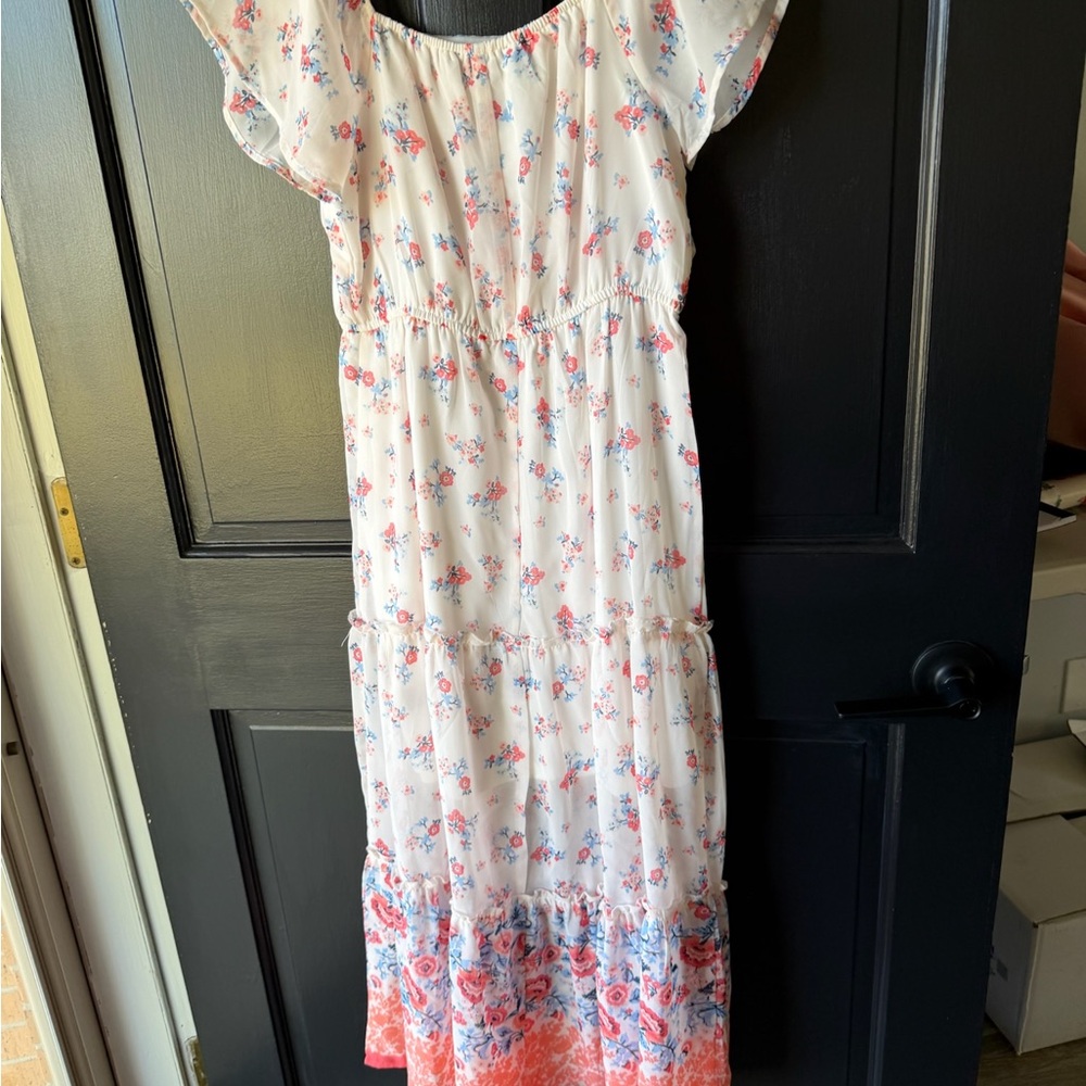 Floral Maxi Dress with Ruffled Sleeves
